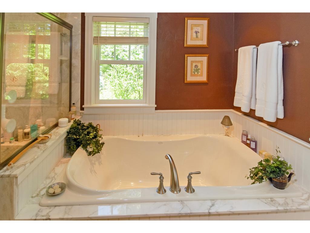 350 Forest Road Wolfeboro, NH 03894 - Photo 14 of 36 Gallery Image 14