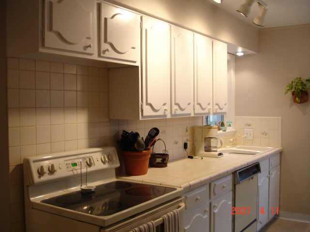 2668 Andover Road Columbus, OH 43221 - Photo 5 of 10