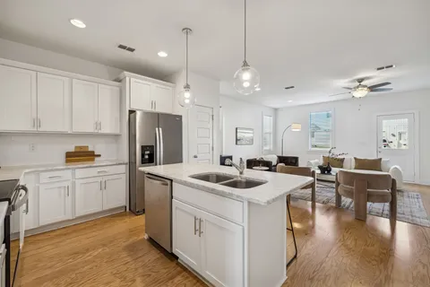 $429,999 | 743 Cottage Park Drive, Nashville, TN 37207