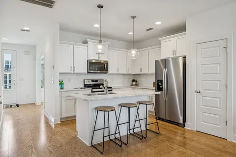 $429,999 | 743 Cottage Park Drive, Nashville, TN 37207