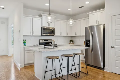 $429,999 | 743 Cottage Park Drive, Nashville, TN 37207