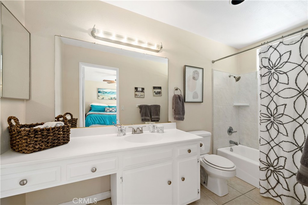 39980 Vía Fernando Temecula, CA 92592 - Photo 39 of 73 Main House: Primary Bathroom (Bathroom 3)