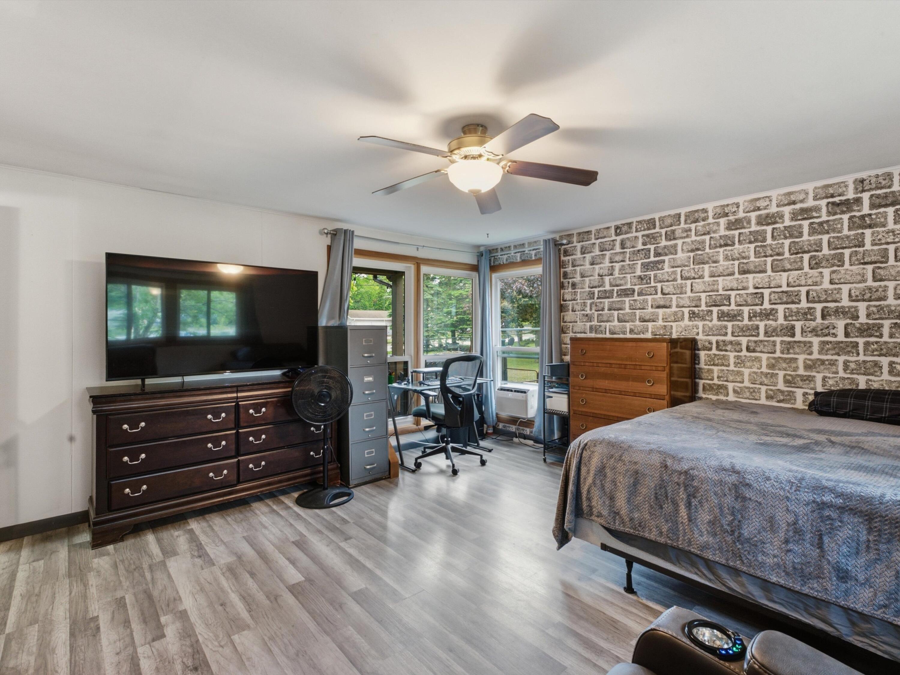 2830 35th Street Two Rivers, WI 54241 - Photo 18 of 32 19-DSC01162