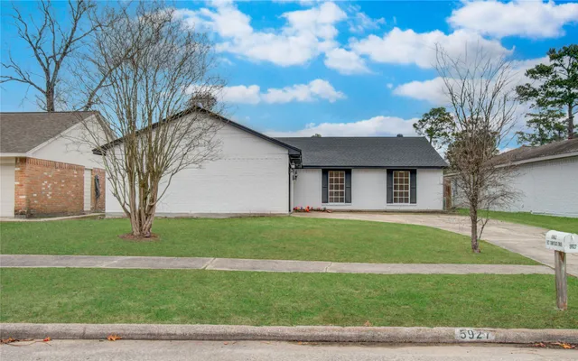 $235,000 | 5927 Sunnygate Drive, Spring, TX 77373