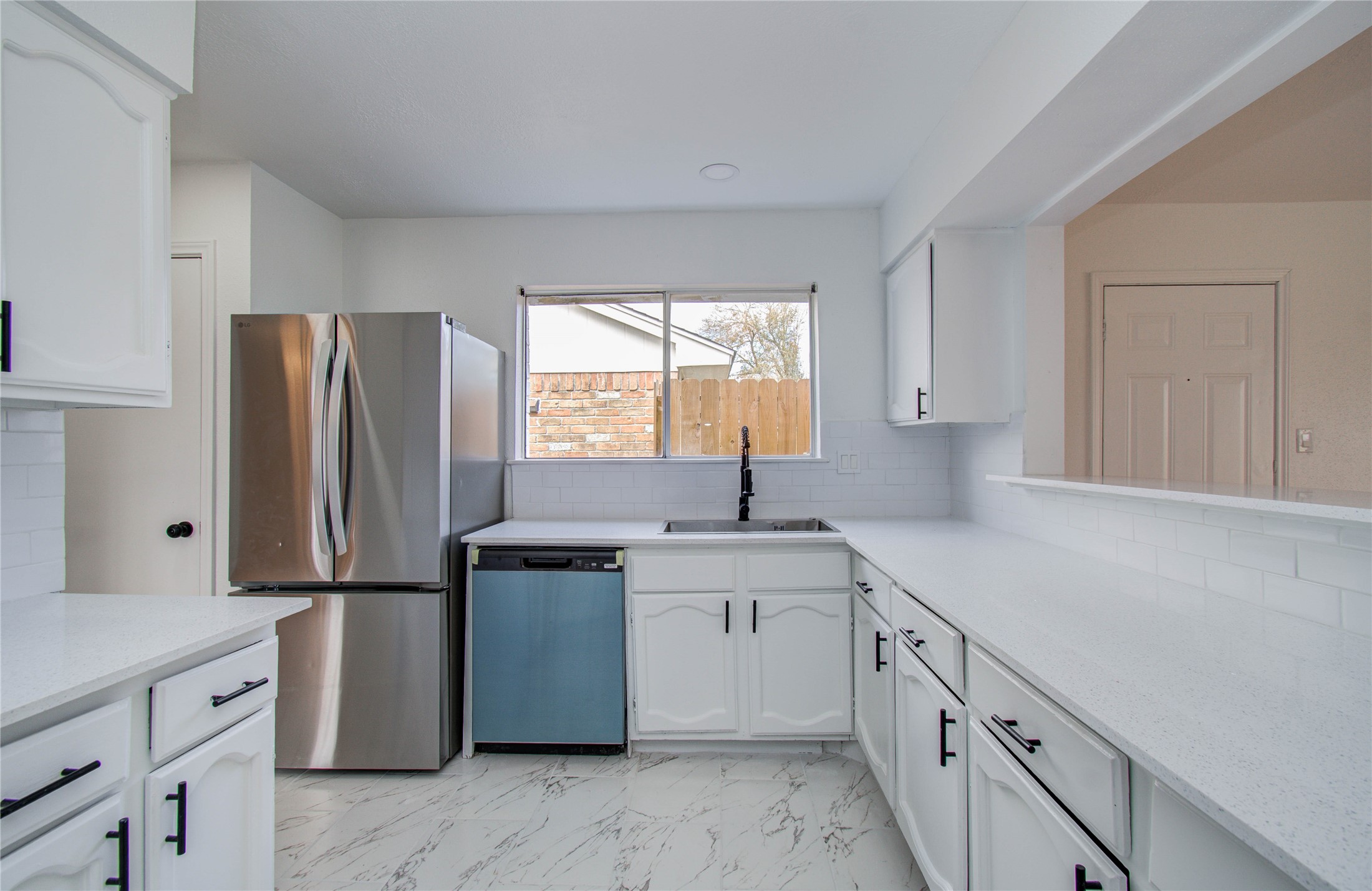 5927 Sunnygate Drive Spring, TX 77373 - Photo 11 of 34