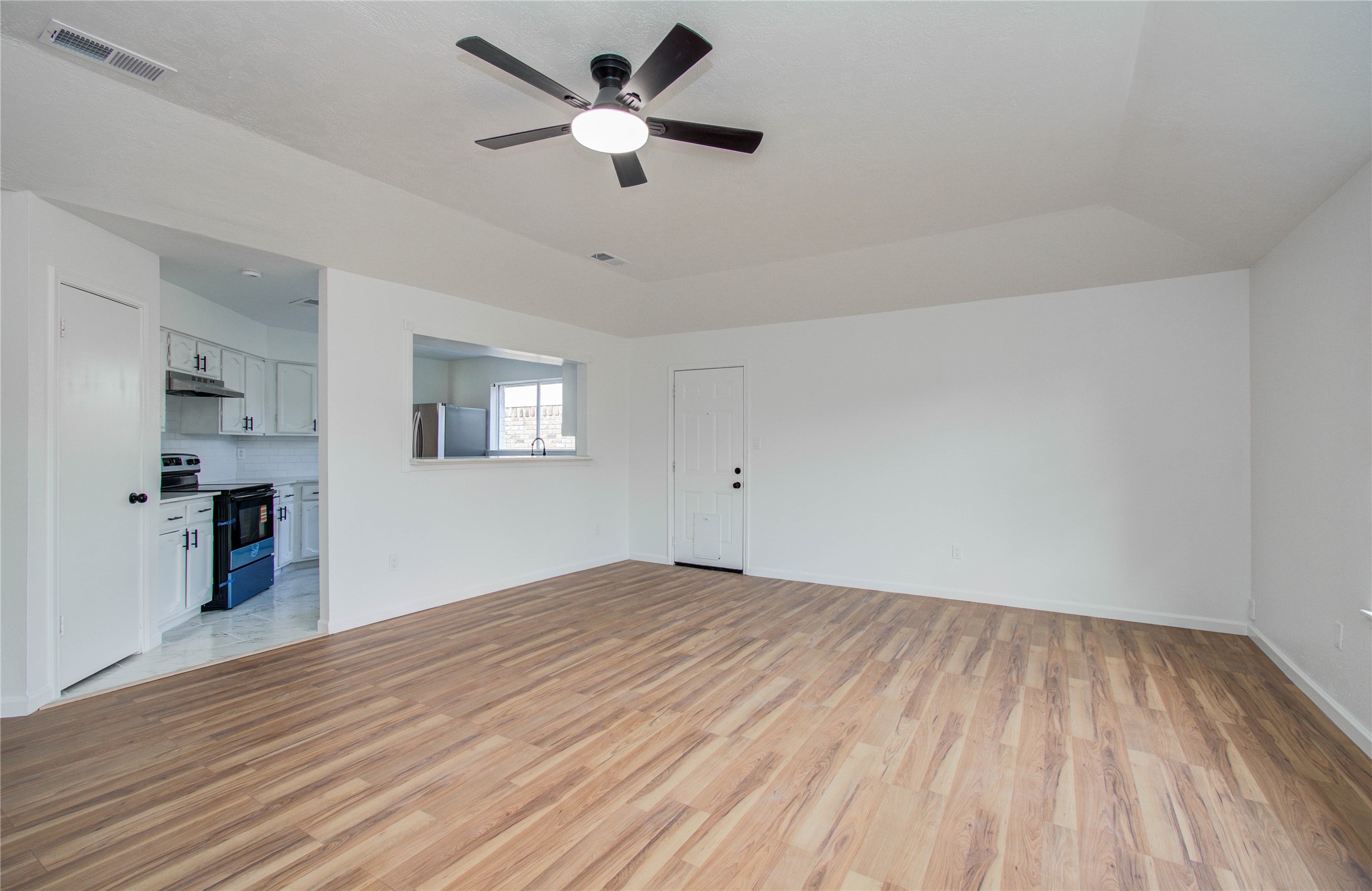 5927 Sunnygate Drive Spring, TX 77373 - Photo 17 of 34