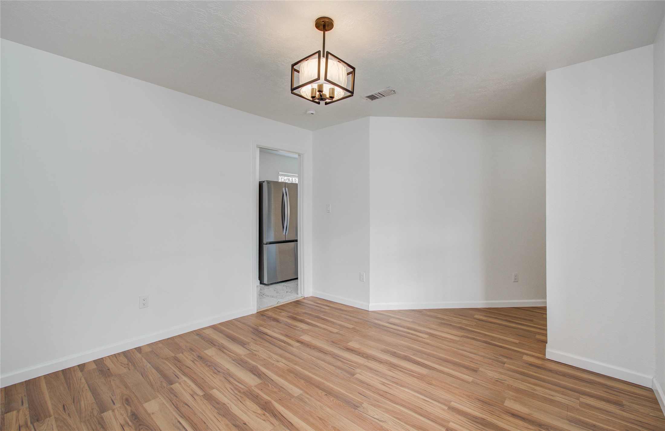 5927 Sunnygate Drive Spring, TX 77373 - Photo 9 of 34