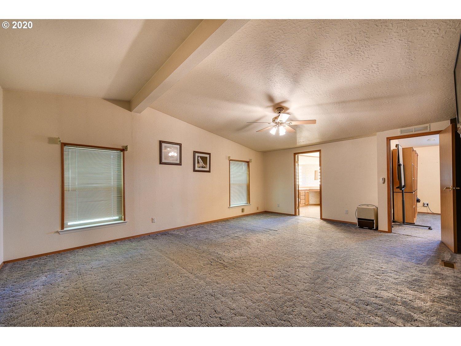 24241 South Larkin Road Beavercreek, OR 97004 - Photo 12 of 32 Gallery Image 12