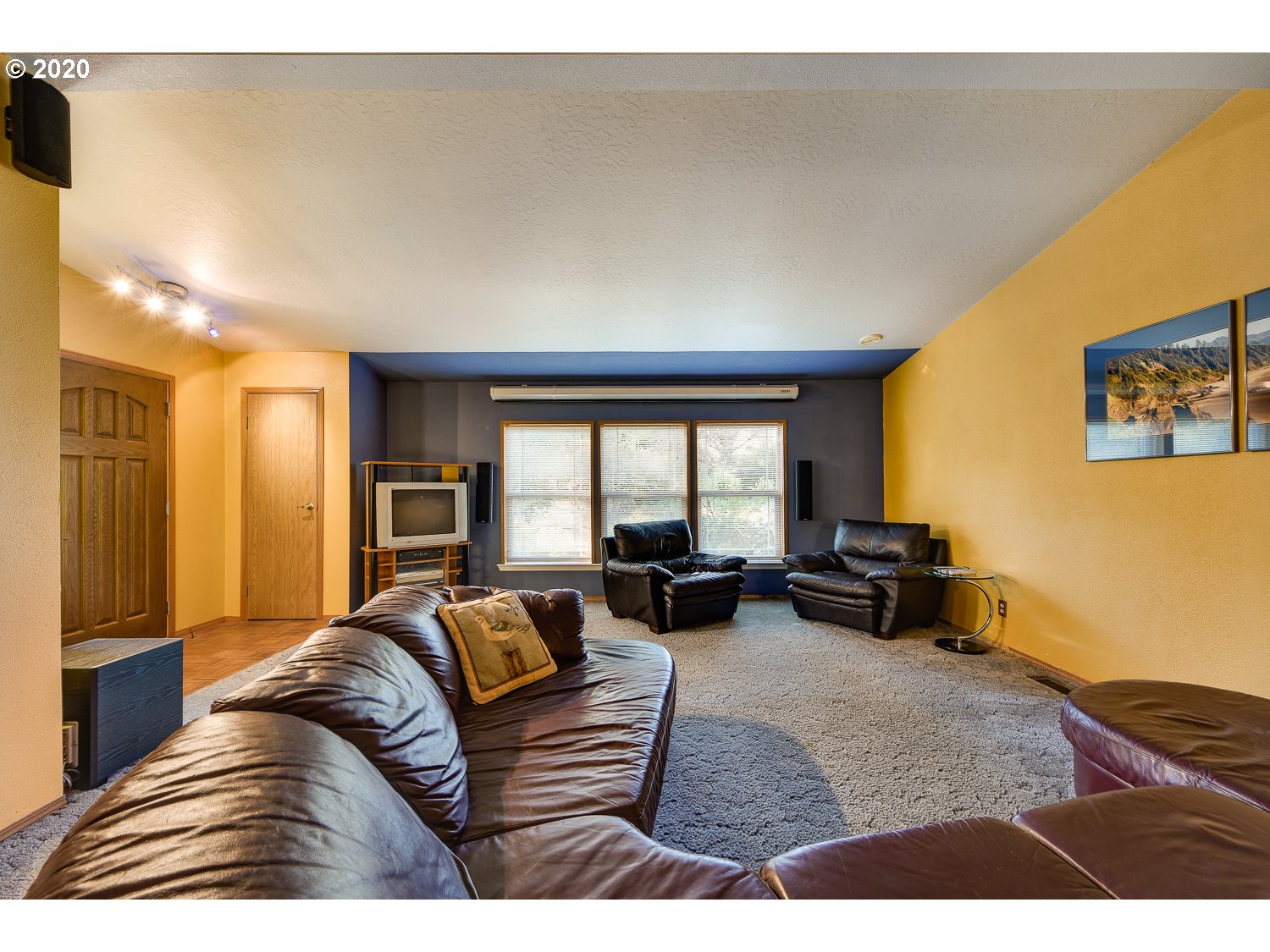 24241 South Larkin Road Beavercreek, OR 97004 - Photo 5 of 32 Gallery Image 5