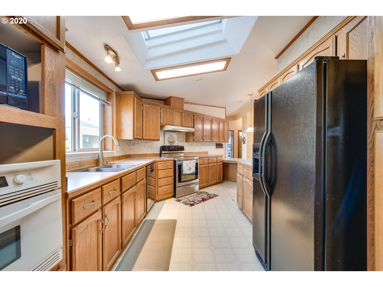 24241 South Larkin Road Beavercreek, OR 97004 - Photo 7 of 32 Gallery Image 7