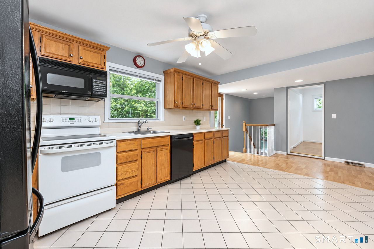 55 Old Sawmill Road Trumbull, CT 06611 - Photo 20 of 40 Gallery Image 20