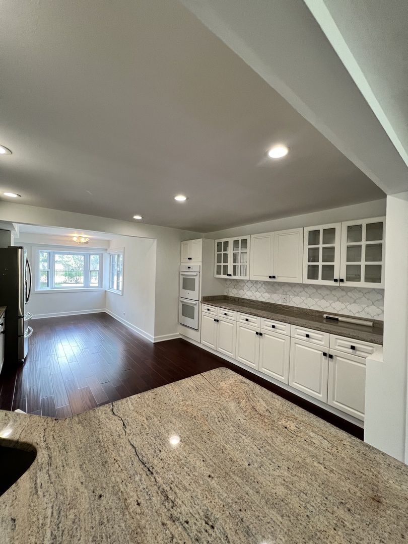 2535 Techny Road Northbrook, IL 60062 - Photo 4 of 30 a view of an empty room with window