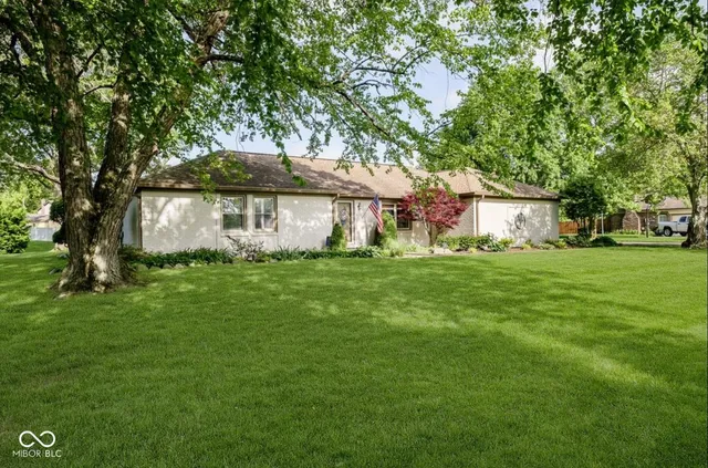 $394,900 | 1450 Sheffield Drive, Avon, IN 46123