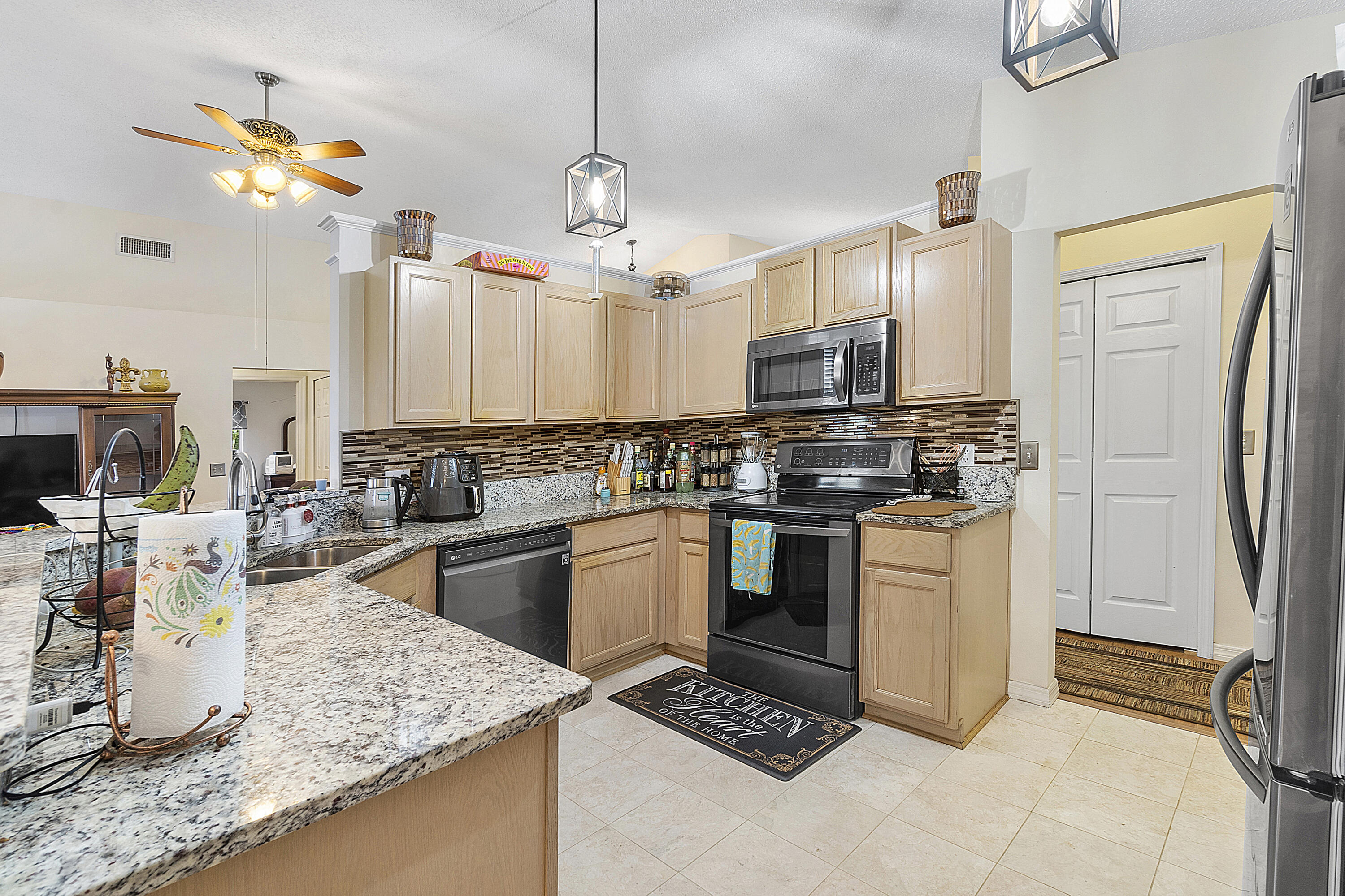 2751 Southwest Pierson Road Port St. Lucie, FL 34953 - Photo 11 of 27 2751_SW_Pierson_Rd_007
