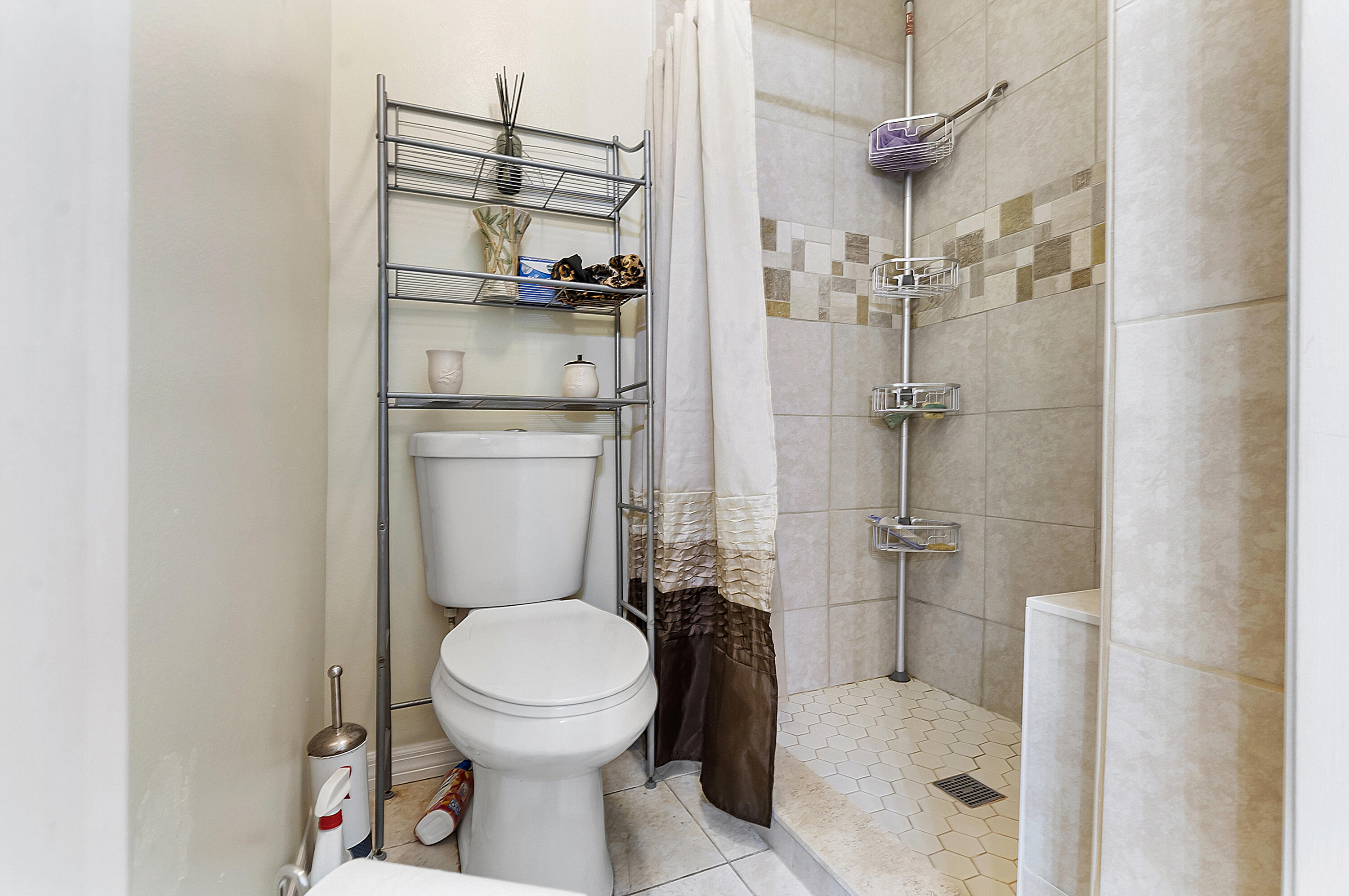 2751 Southwest Pierson Road Port St. Lucie, FL 34953 - Photo 18 of 27 2751_SW_Pierson_Rd_014