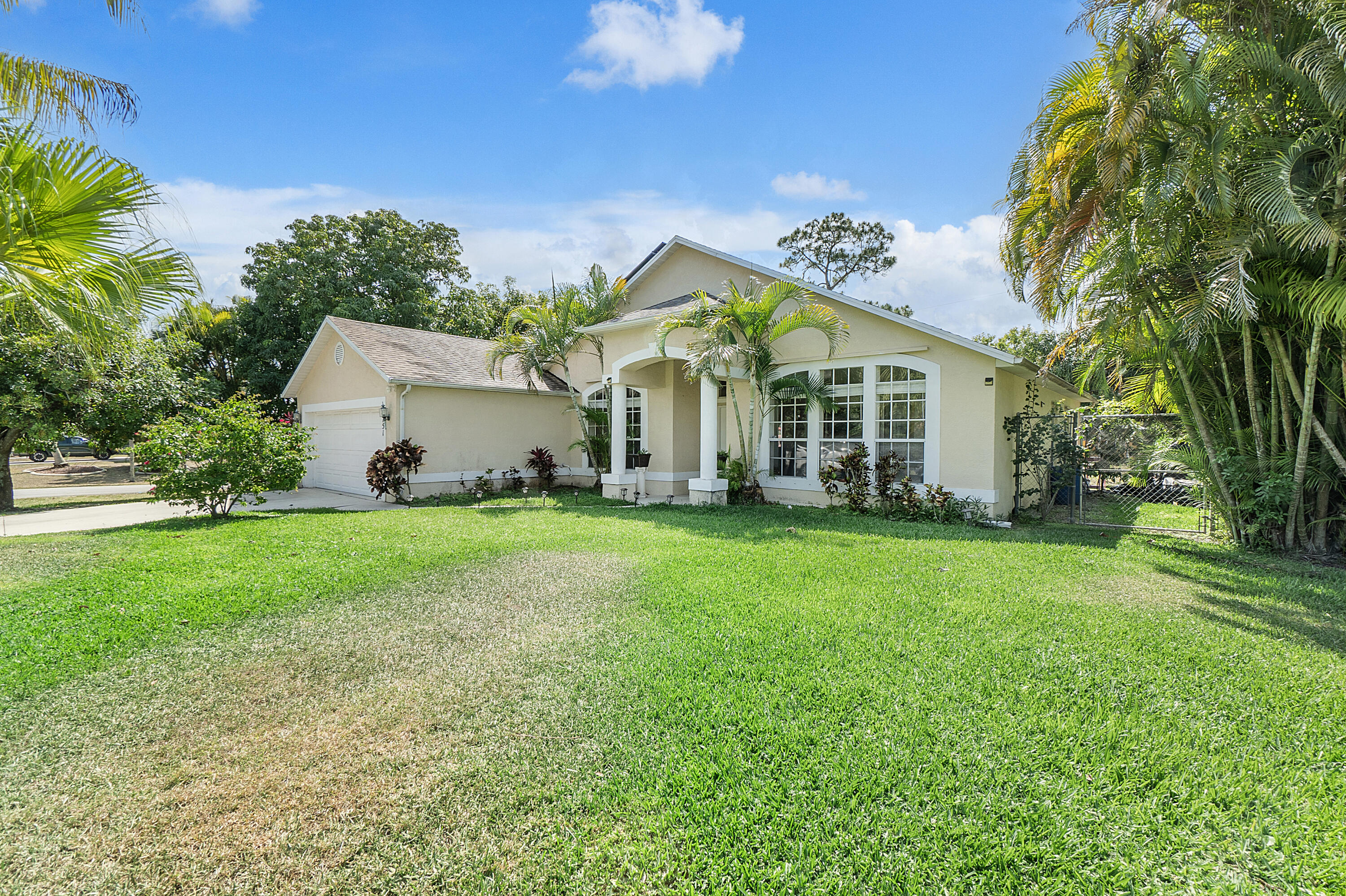 2751 Southwest Pierson Road Port St. Lucie, FL 34953 - Photo 2 of 27 2751_SW_Pierson_Rd_038