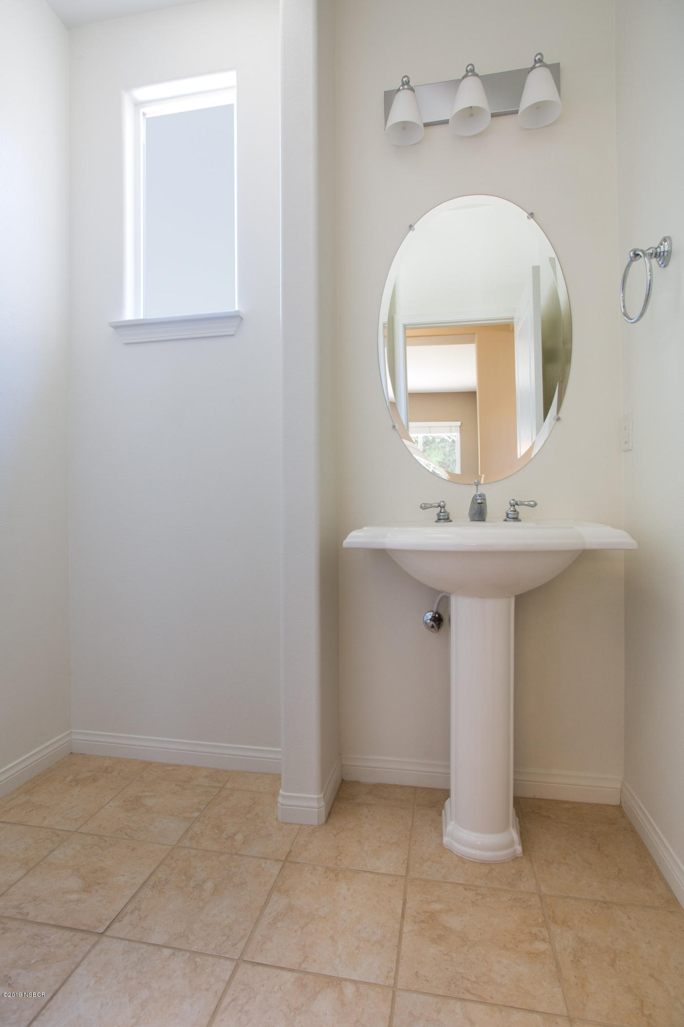 447 Quail Run Road Buellton, CA 93427 - Photo 14 of 33 Powder Half-Bath
