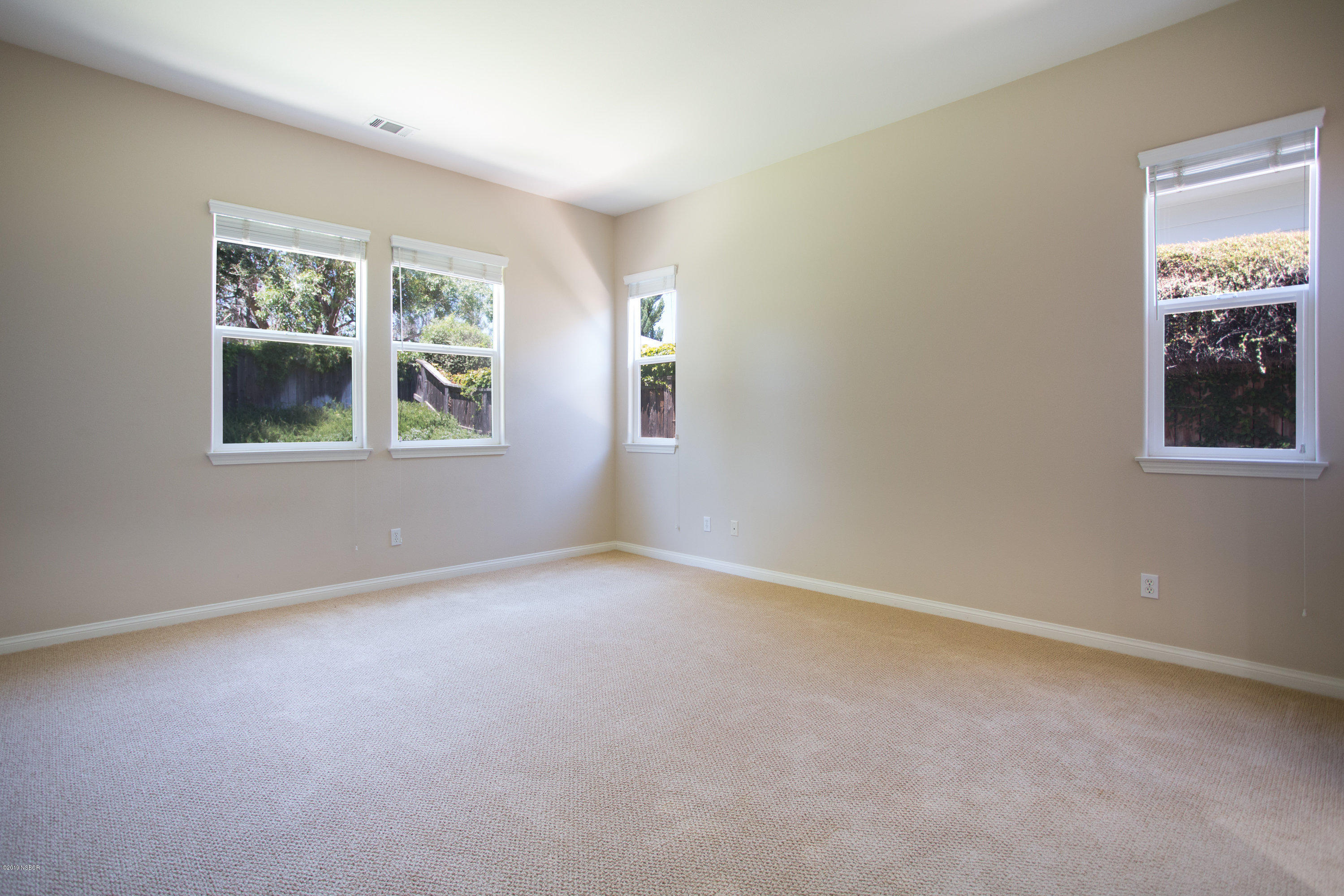 447 Quail Run Road Buellton, CA 93427 - Photo 17 of 33 Master Bedroom