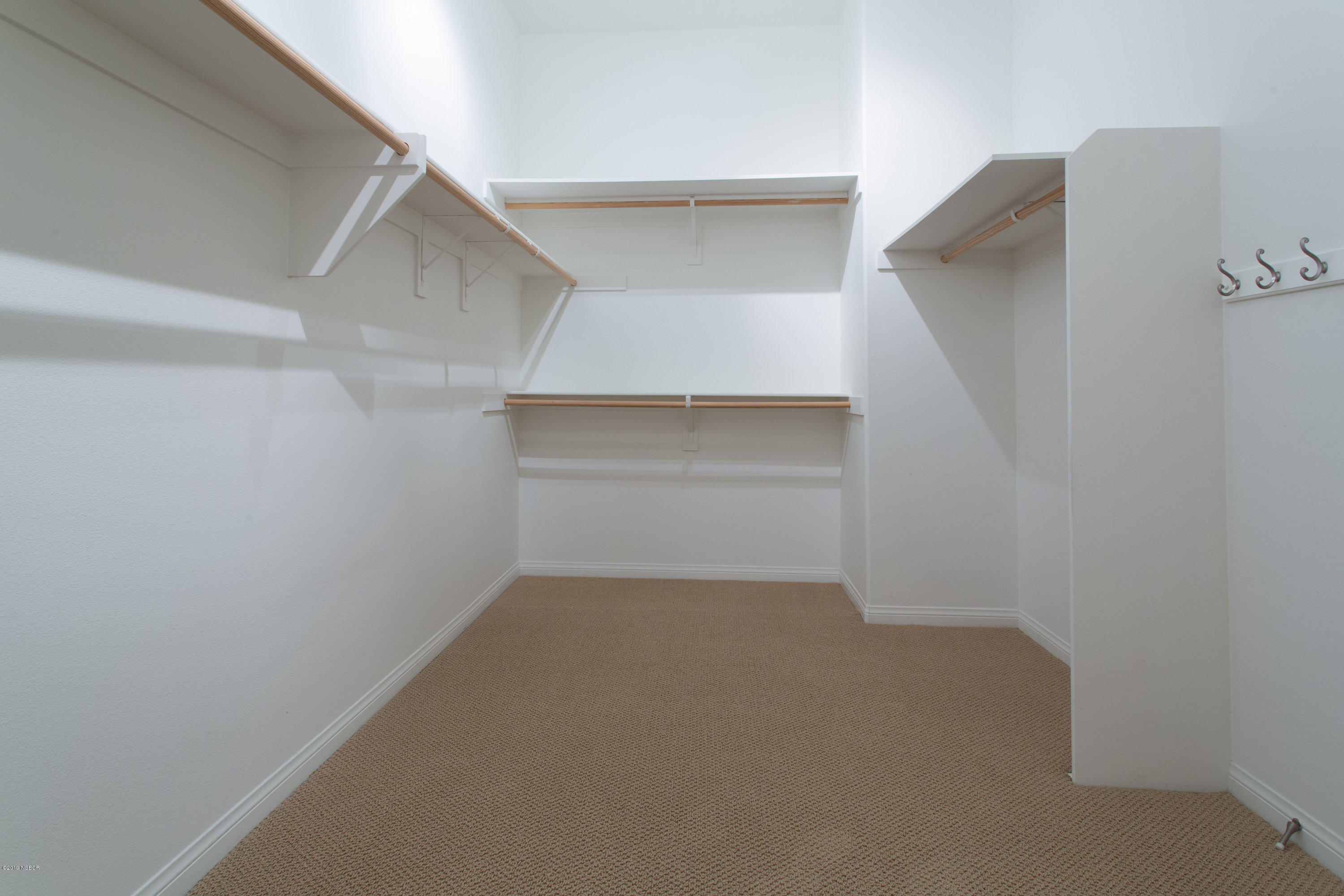 447 Quail Run Road Buellton, CA 93427 - Photo 20 of 33 Master Closet