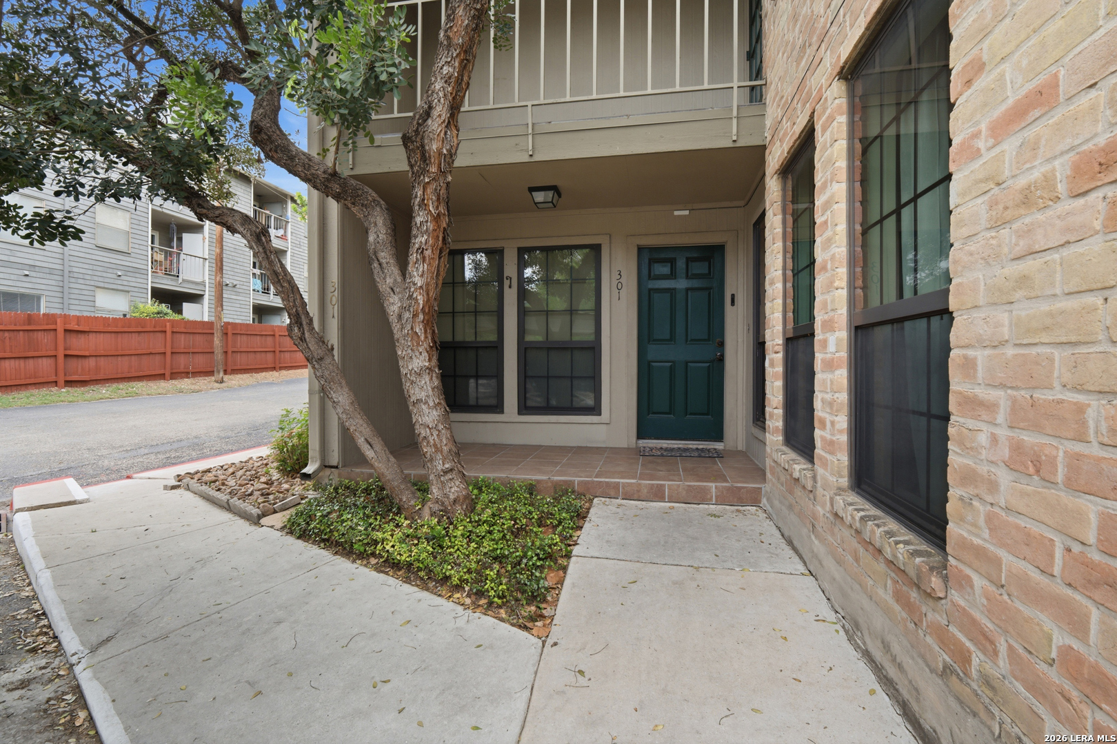7711 Callaghan Road, Unit 301 San Antonio, TX 78229 - Photo 2 of 31