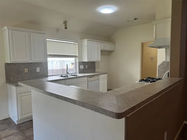 $2,100 | 12918 Stratford Mill Lane, Sugar Land, TX 77498