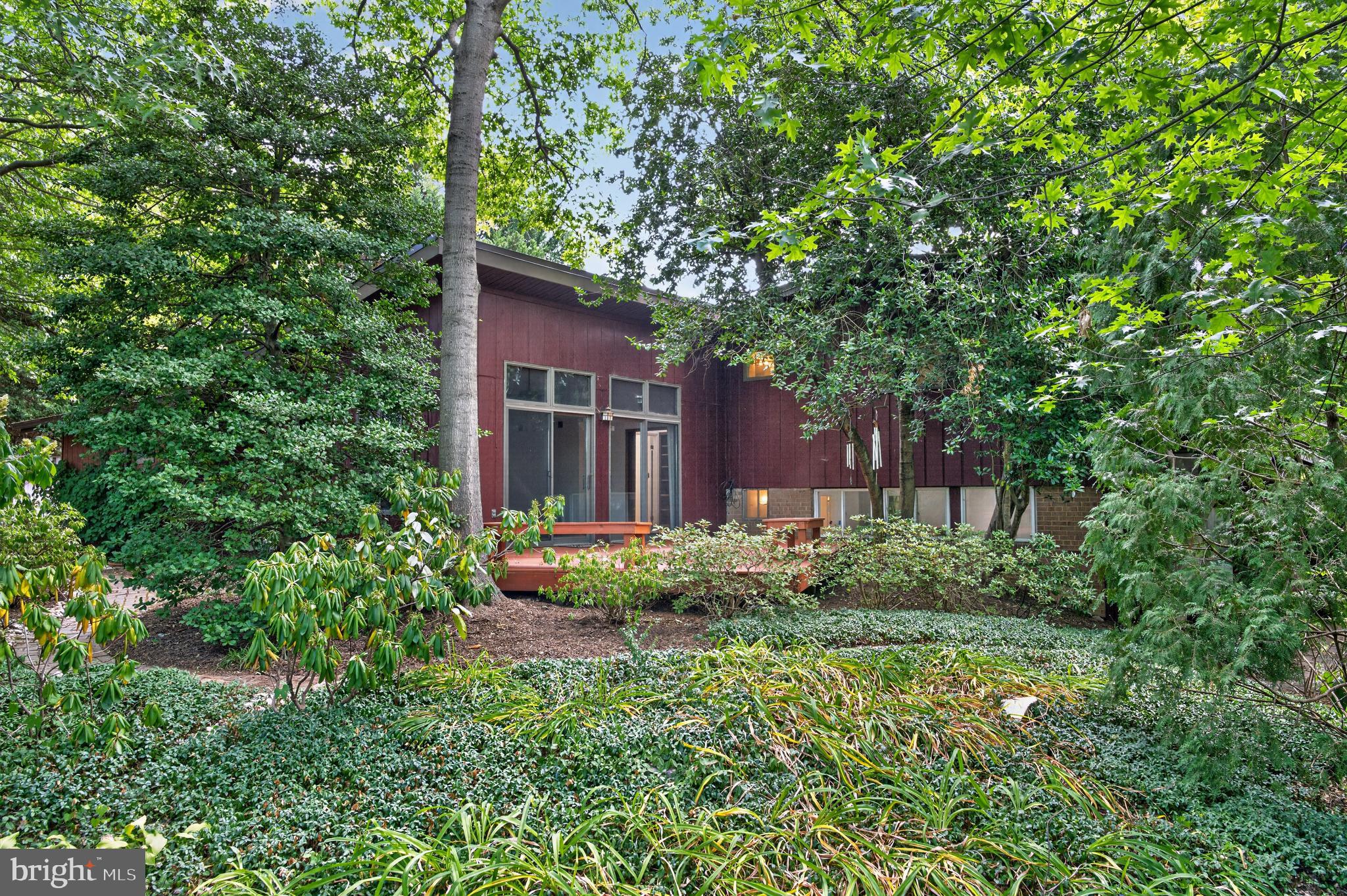 6018 Ridge View Drive Alexandria, VA 22310 - Photo 27 of 36 Gallery Image 27