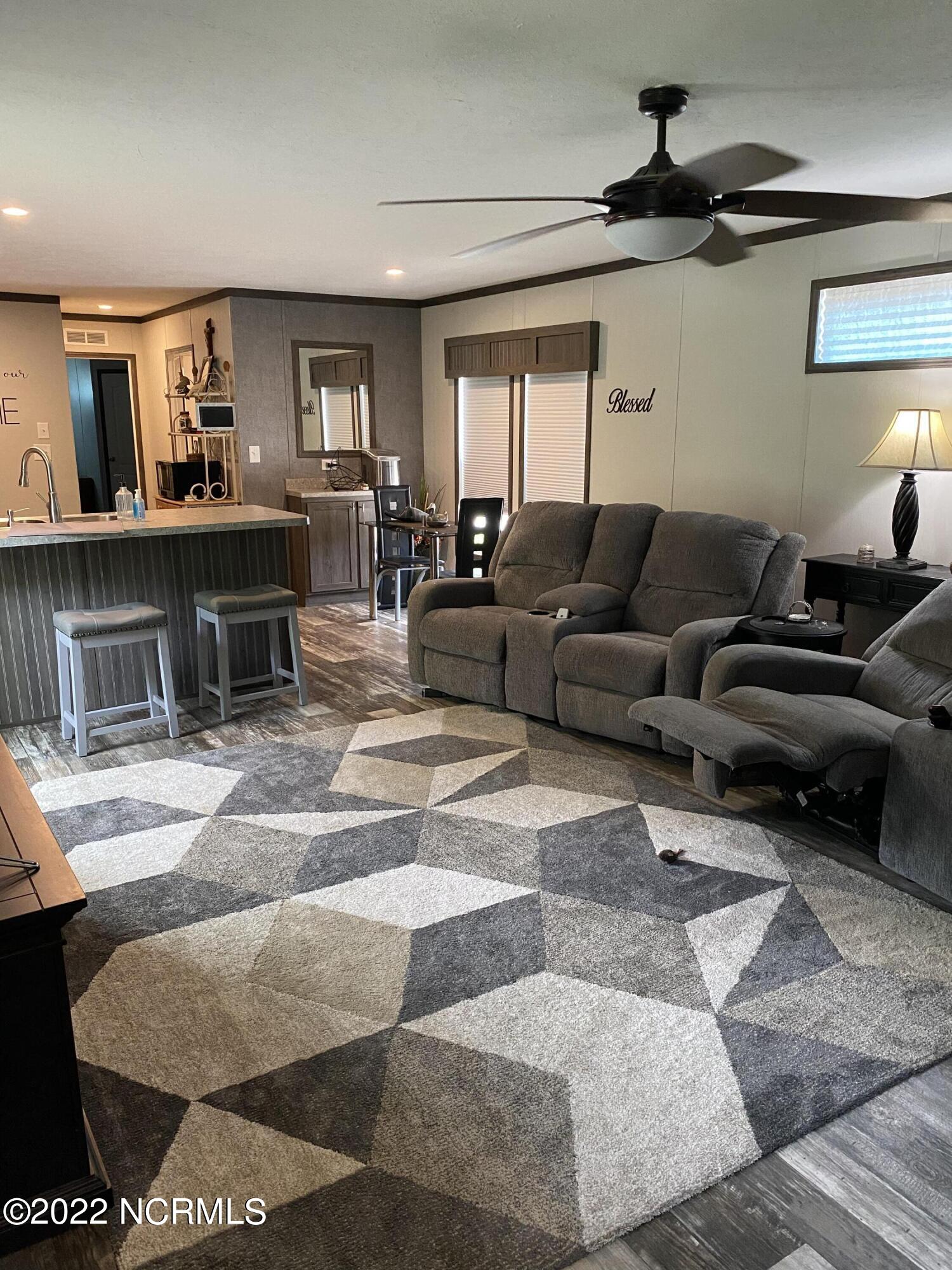 7260 Laburn McLean Road Gibson, NC 28343 - Photo 6 of 28 27572638-E8D2-4D55-B757-407B6D403942