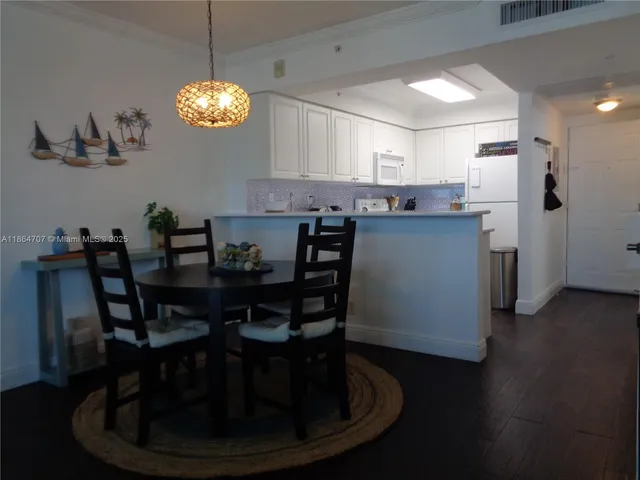 $2,250 | 2501 South Ocean Drive, Unit 1427, Hollywood, FL 33019