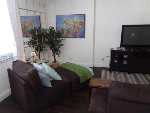 $2,250 | 2501 South Ocean Drive, Unit 1427, Hollywood, FL 33019