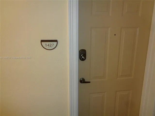 $2,250 | 2501 South Ocean Drive, Unit 1427, Hollywood, FL 33019