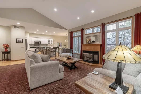 $435,000 | 2142 Arlington Lane, North Mankato, MN 56003