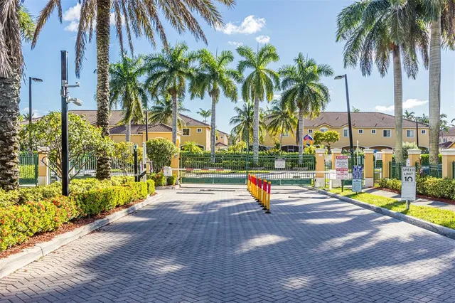 $385,000 | 5545 Monte Carlo Place, Unit 5545, Margate, FL 33068