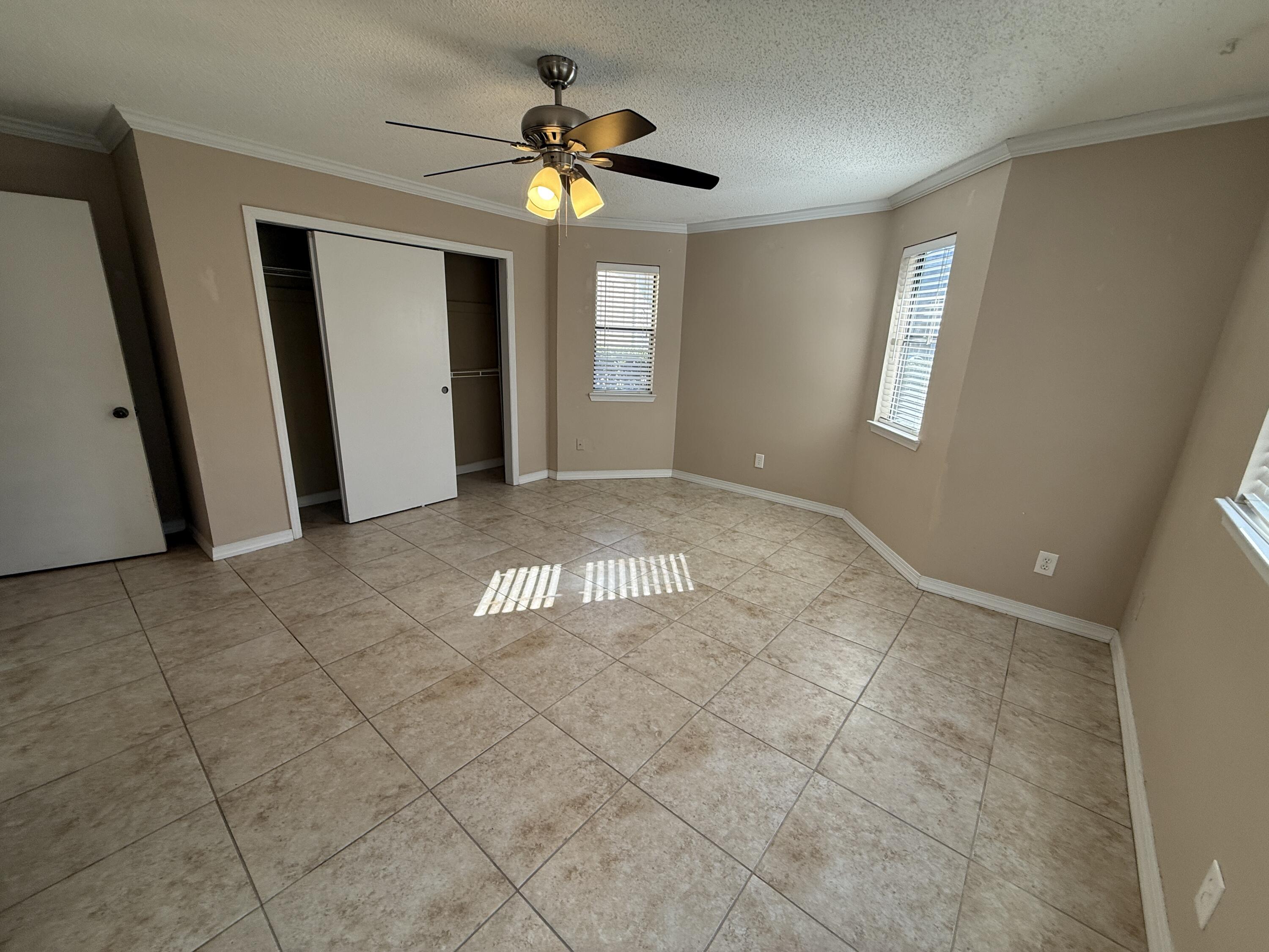 111 Post Oak Place Shalimar, FL 32579 - Photo 11 of 22 IMG_4580