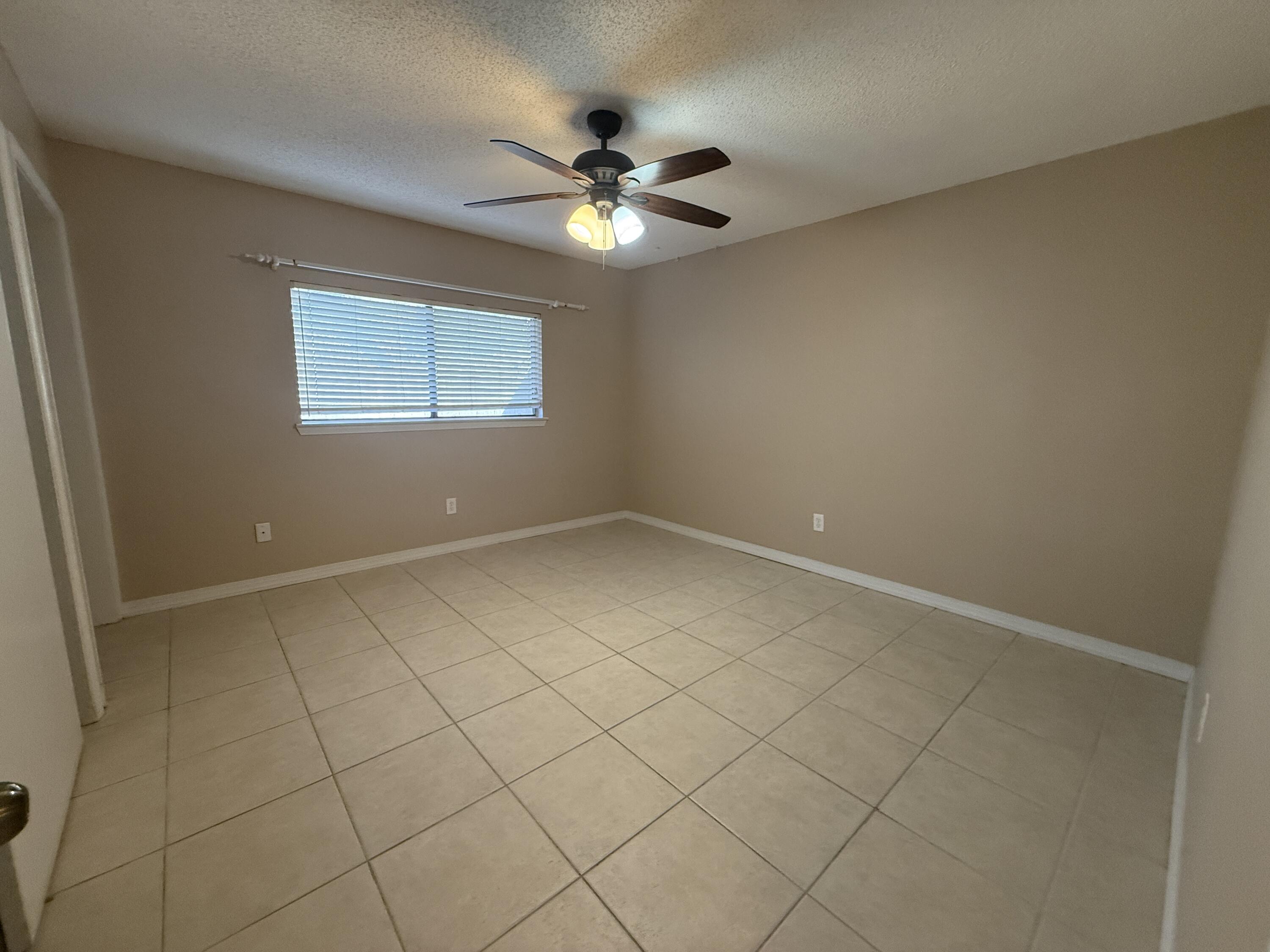 111 Post Oak Place Shalimar, FL 32579 - Photo 15 of 22 IMG_4591