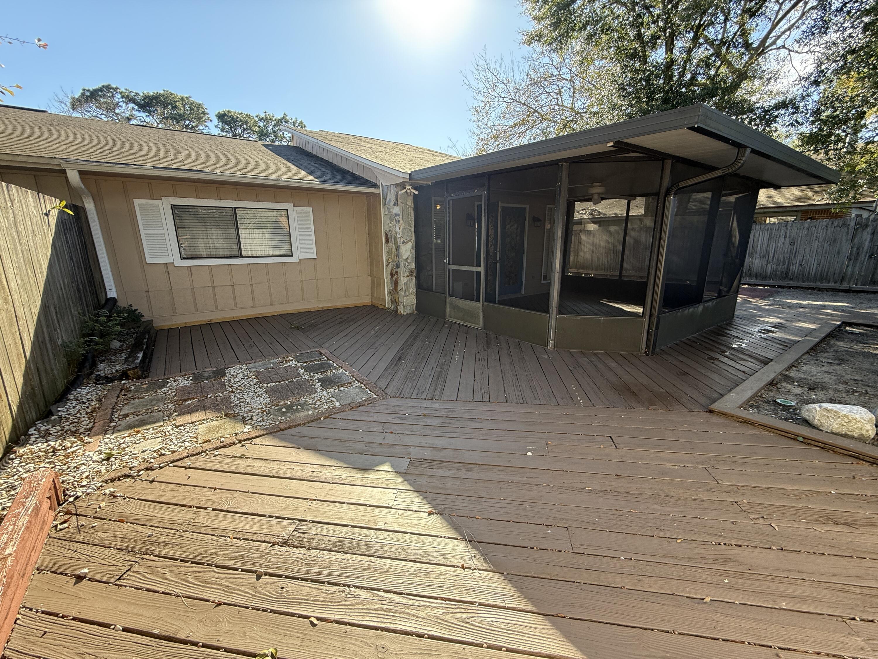 111 Post Oak Place Shalimar, FL 32579 - Photo 19 of 22 IMG_4595