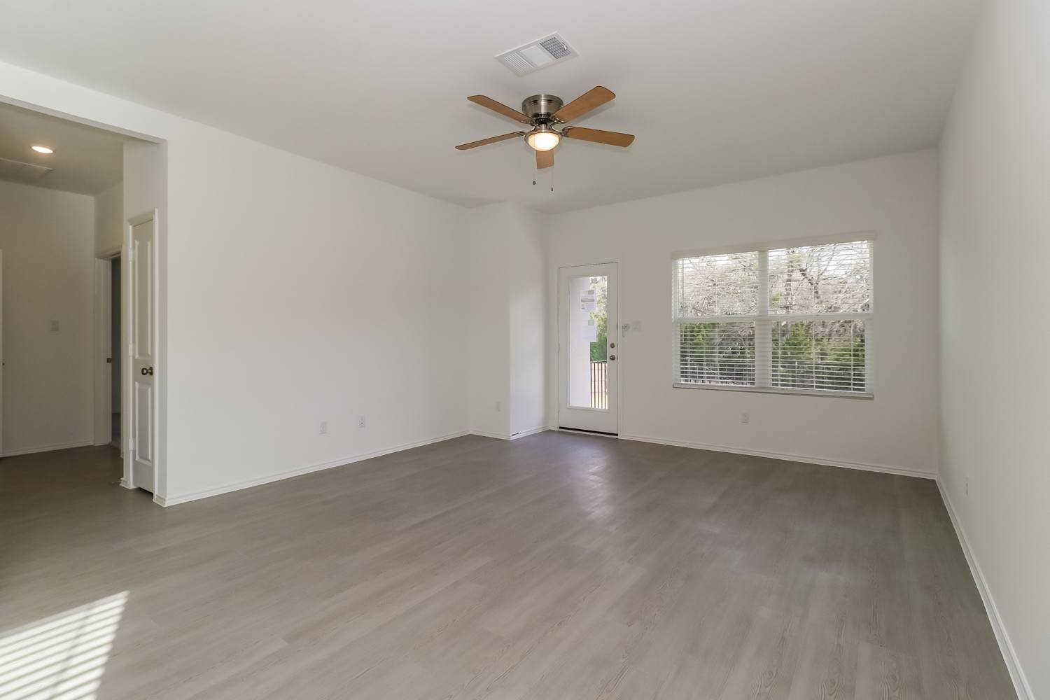 1624 Boggy Crk Rnch Road Georgetown, TX 78628 - Photo 4 of 16