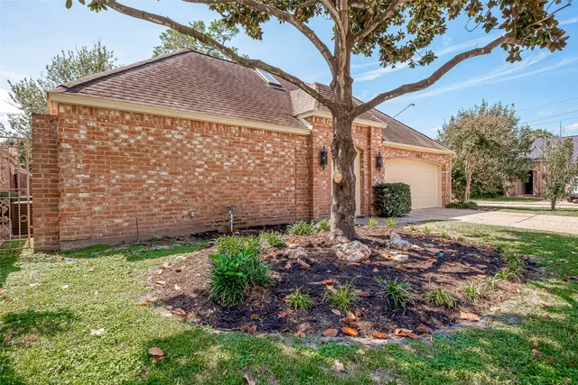 $2,200 | 365 Champions Colony III, Houston, TX 77069