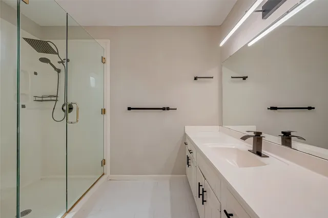 $2,200 | 365 Champions Colony III, Houston, TX 77069