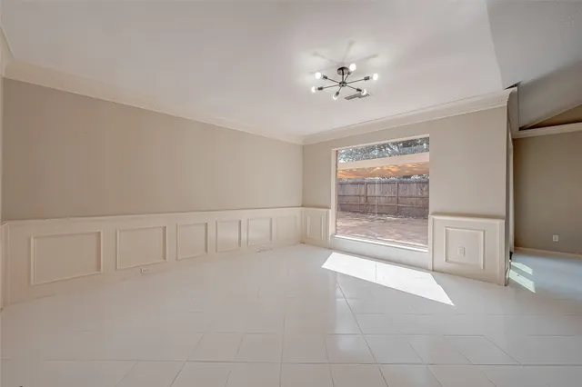 $2,200 | 365 Champions Colony III, Houston, TX 77069