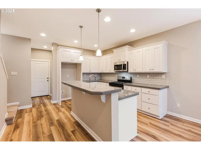 $534,900 | 816 Corinne Drive, Newberg, OR 97132