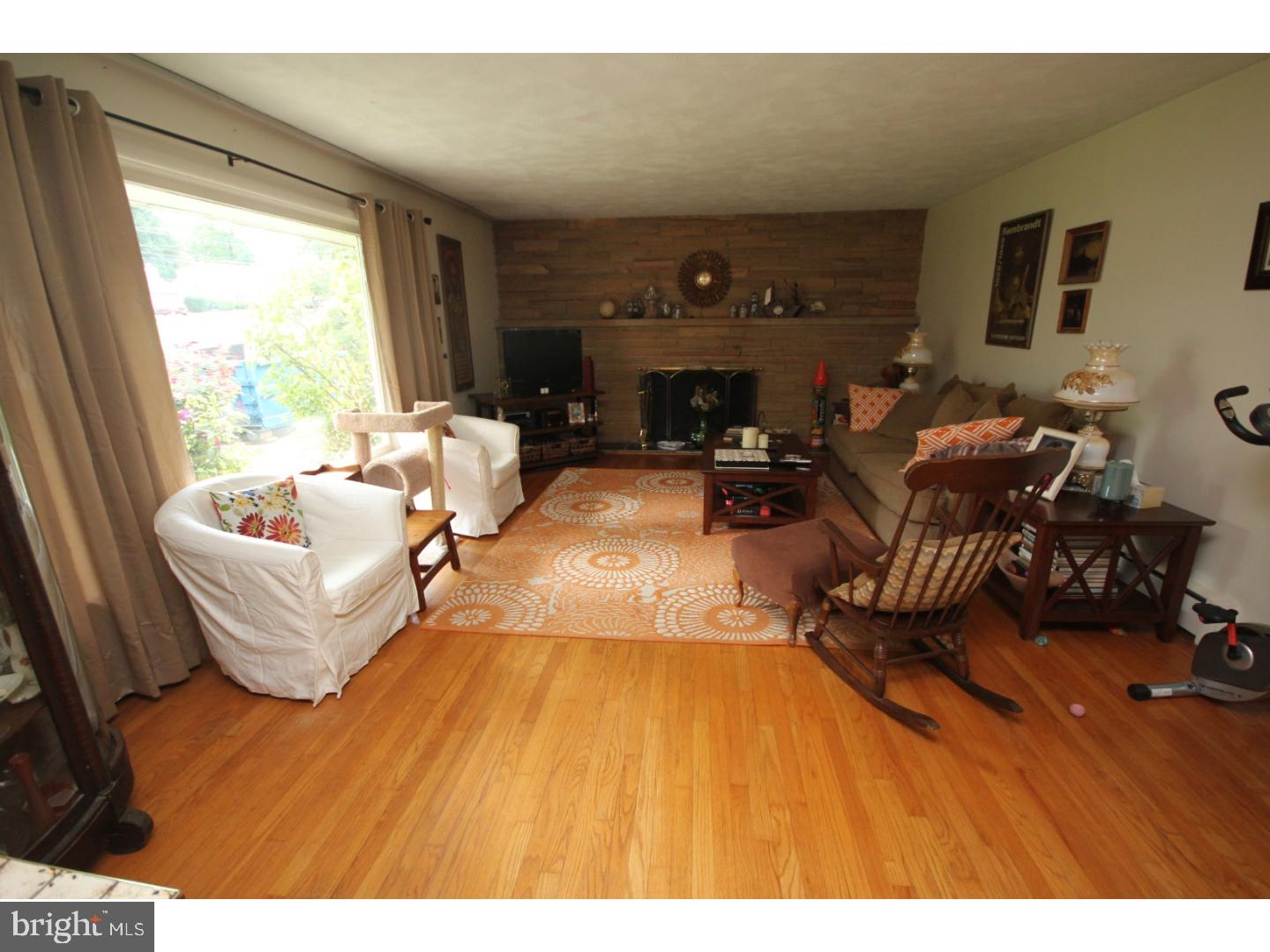 18 Hilltop Road Trenton, NJ 08638 - Photo 2 of 9 Gallery Image 2