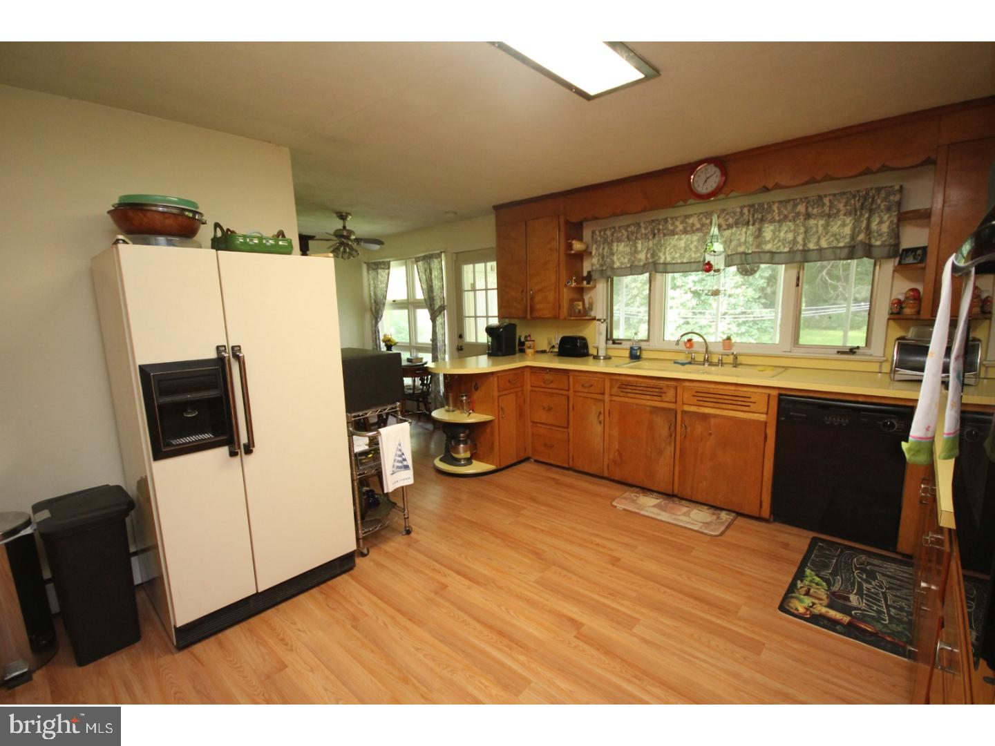 18 Hilltop Road Trenton, NJ 08638 - Photo 5 of 9 Gallery Image 5