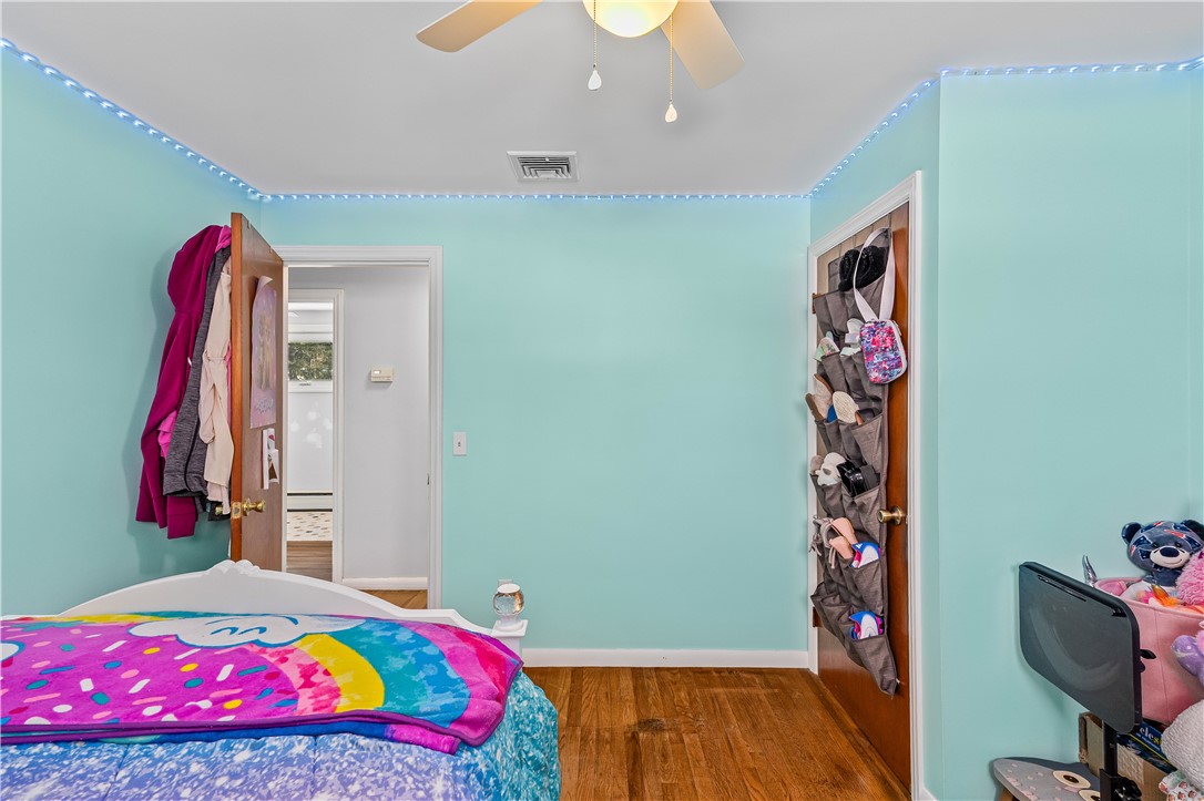 28 Hoyt Street Warwick, RI 02886 - Photo 12 of 32