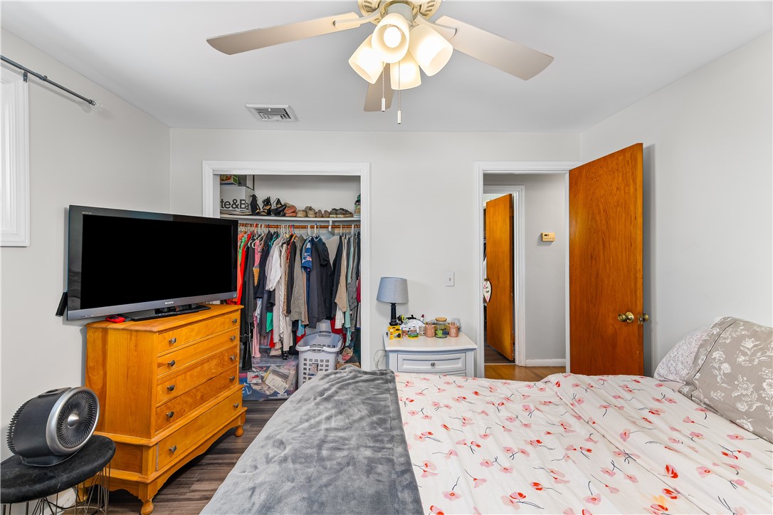 28 Hoyt Street Warwick, RI 02886 - Photo 14 of 32