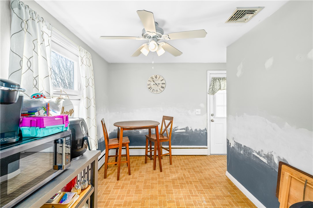 28 Hoyt Street Warwick, RI 02886 - Photo 6 of 32