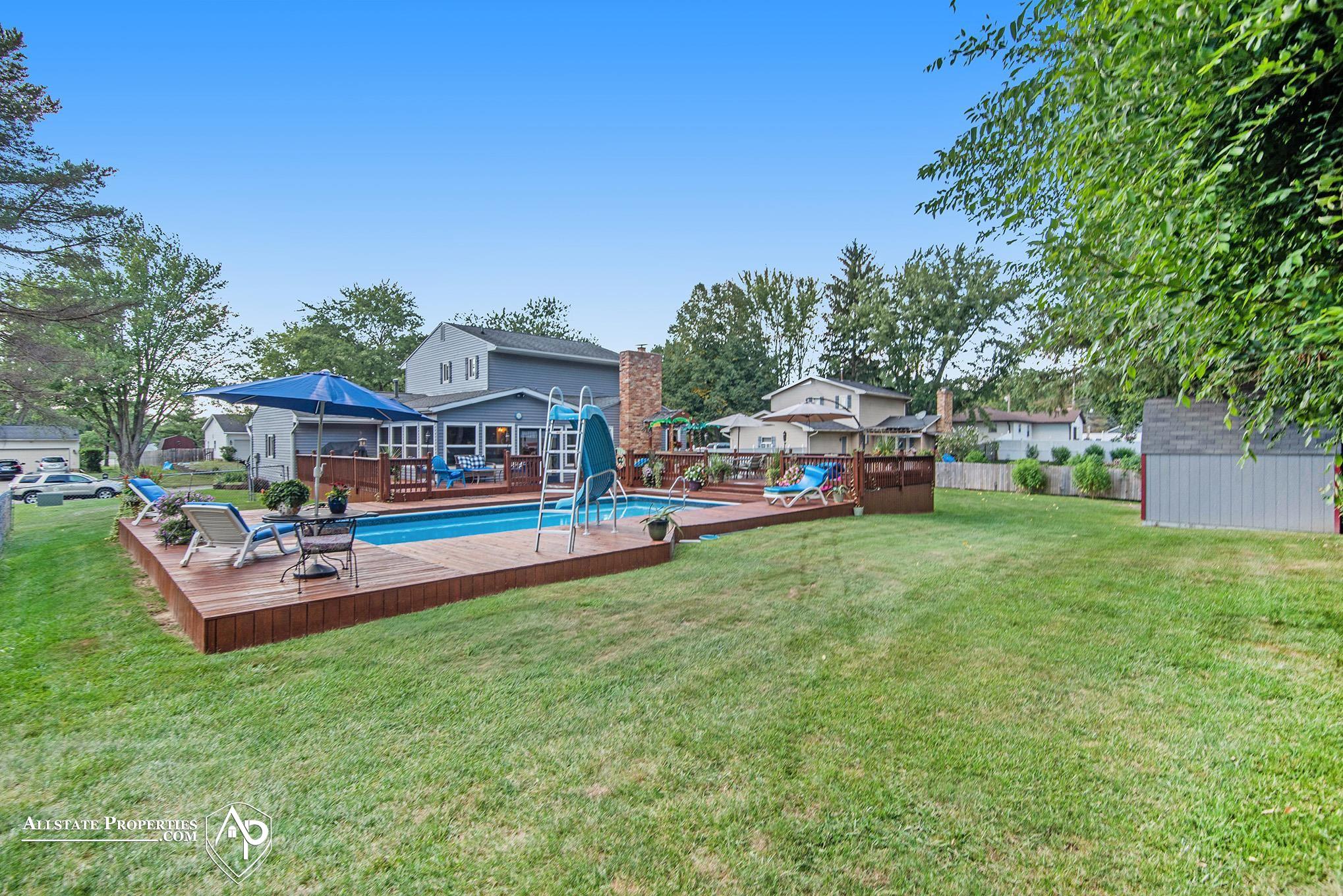 1031 Stonehenge Road Flint, MI 48532 - Photo 2 of 34 50088338-1.JPG