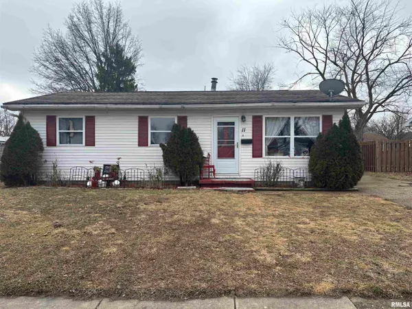 $113,500 | 11 Sommerset Drive, Jacksonville, IL 62650