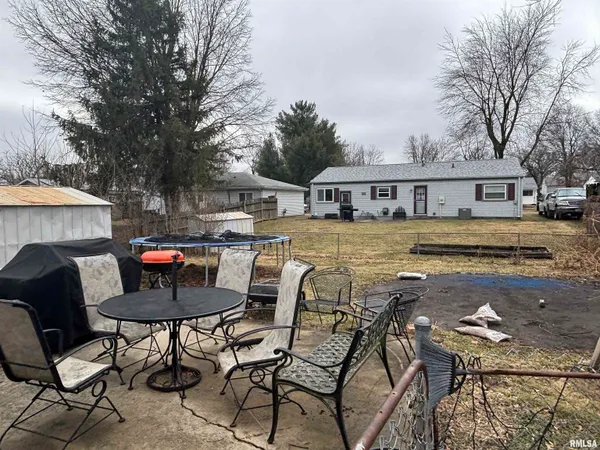 $113,500 | 11 Sommerset Drive, Jacksonville, IL 62650