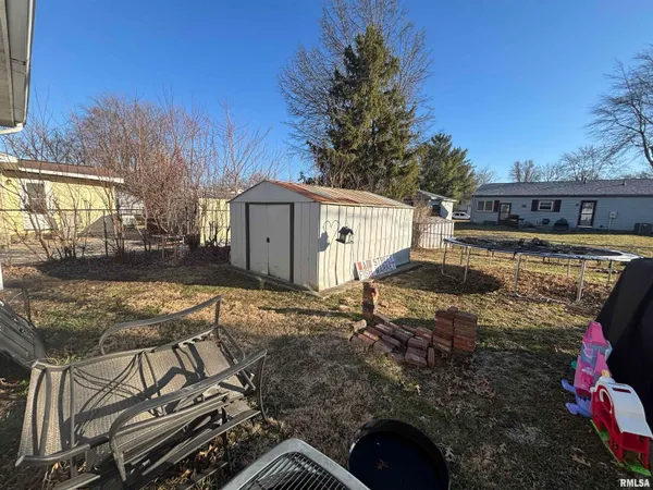 $113,500 | 11 Sommerset Drive, Jacksonville, IL 62650