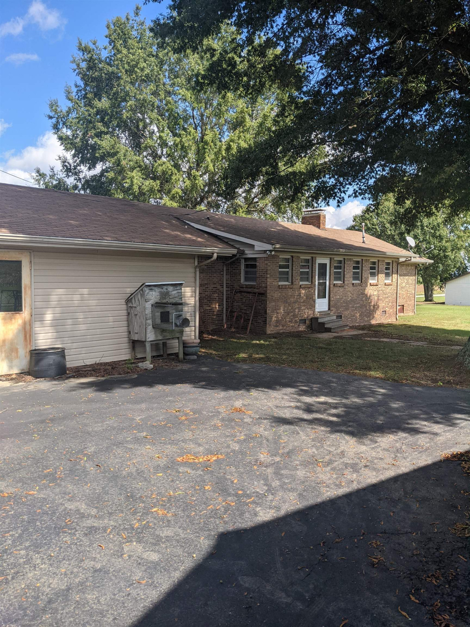 141 Smith Avenue Rutherford, TN 38369 - Photo 6 of 6 a front view of house with yard and trees around
